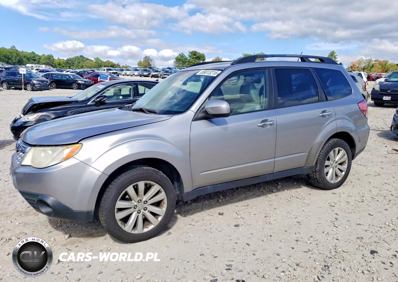 2011 Subaru Forester 2.5X Premium VIN:JF2SHADC8BH727551 - 1