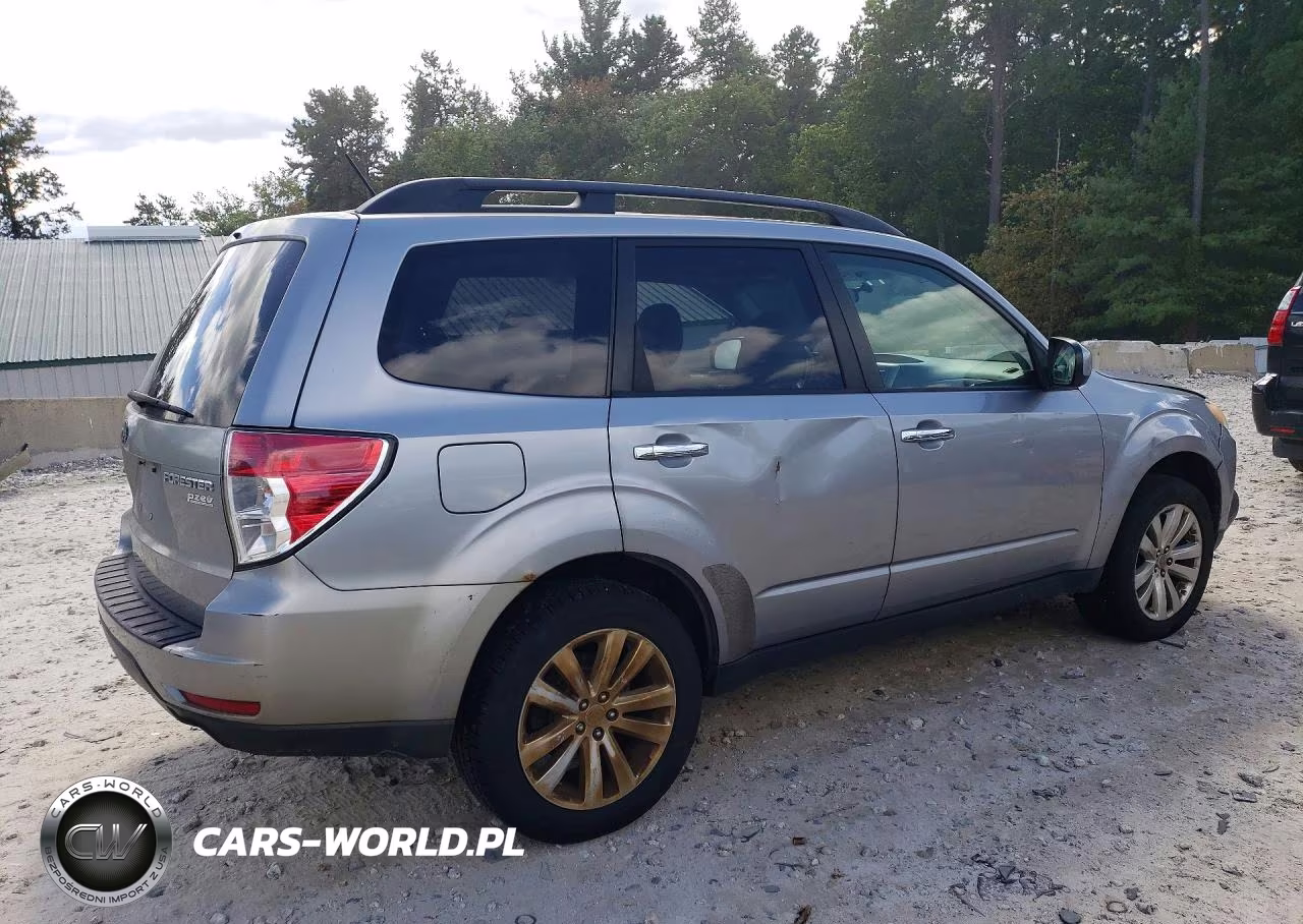2011 Subaru Forester 2.5X Premium VIN:JF2SHADC8BH727551 - 3