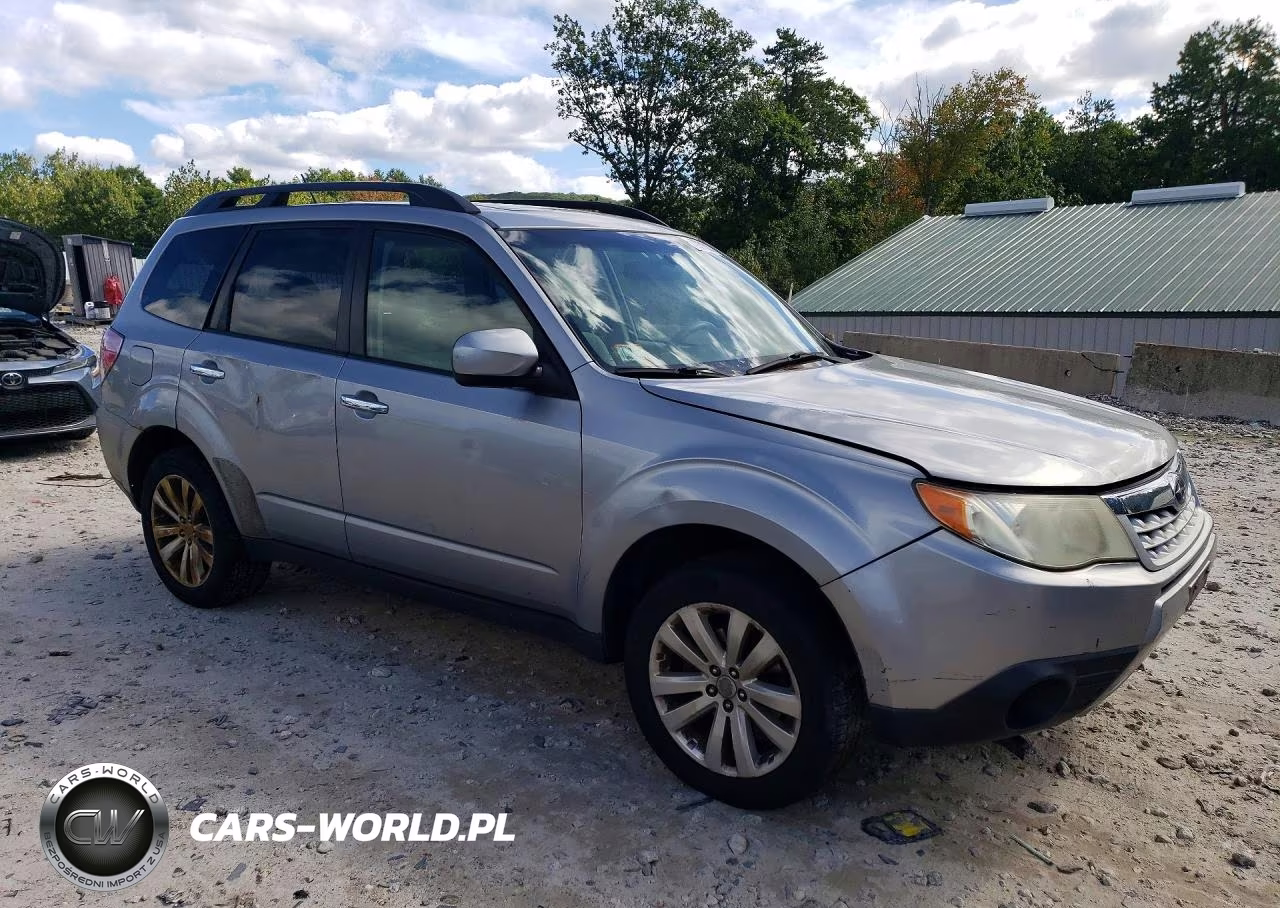2011 Subaru Forester 2.5X Premium VIN:JF2SHADC8BH727551 - 4