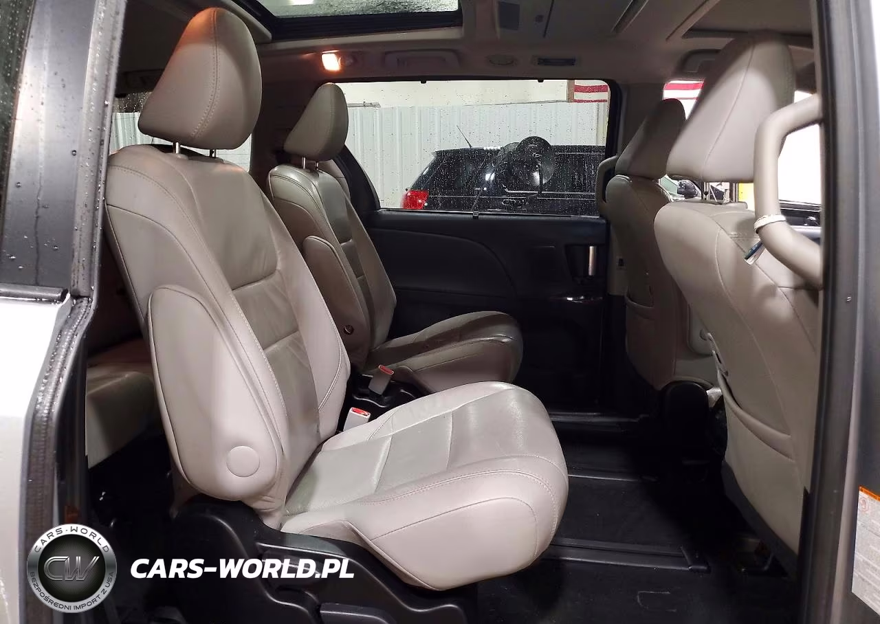 2016 Toyota Sienna Limited Premium 7-Passenger VIN:5TDDK3DC3GS139600 - 11