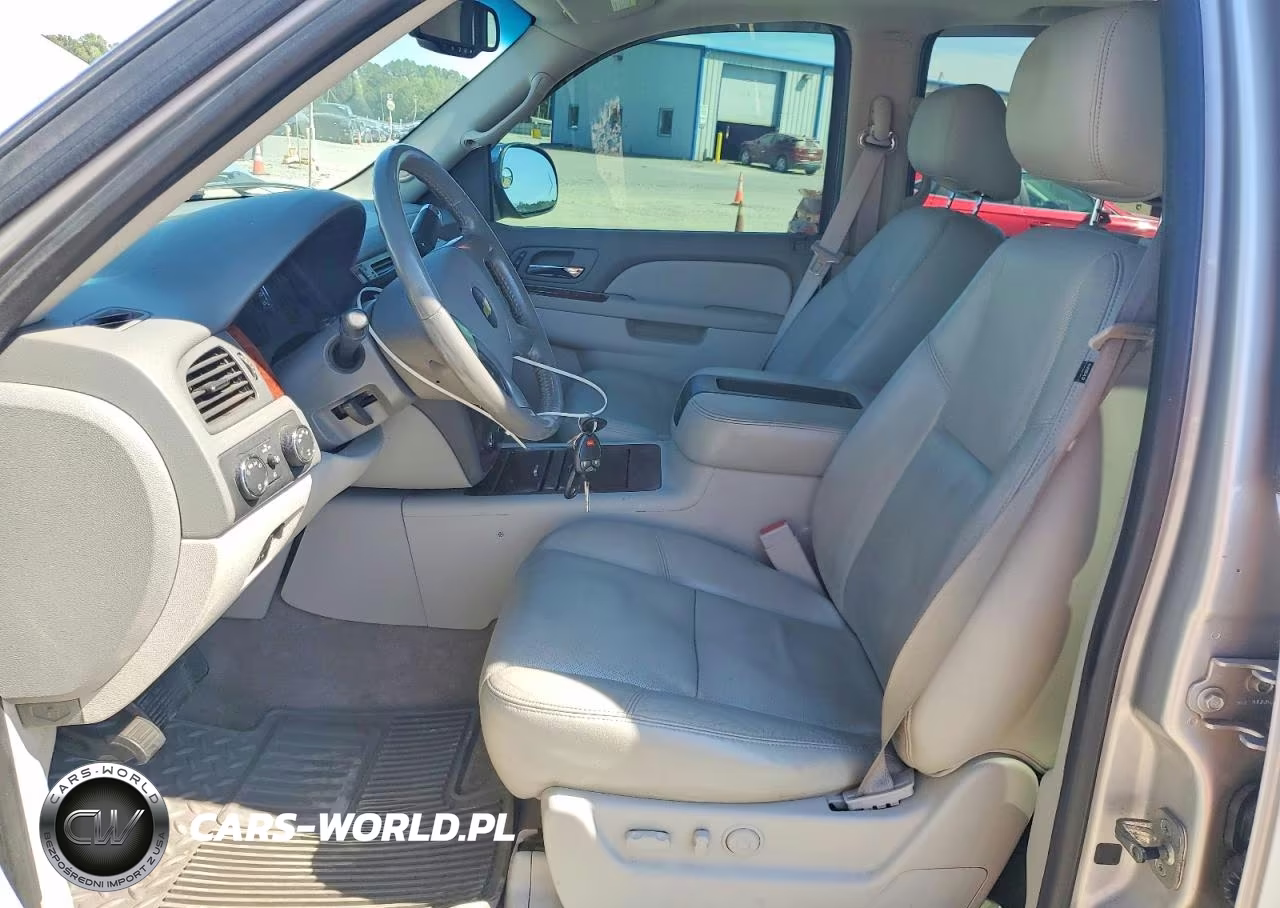 2010 Chevrolet Avalanche Ltz VIN:3GNVKGE06AG231085 - 7
