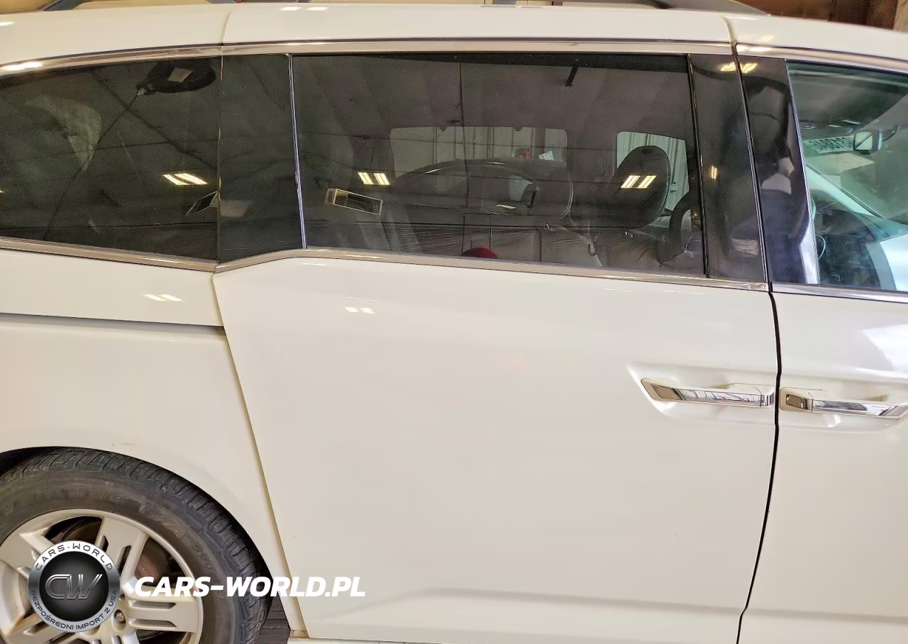 2013 Honda Odyssey Touring VIN:5FNRL5H93DB059372 - 11