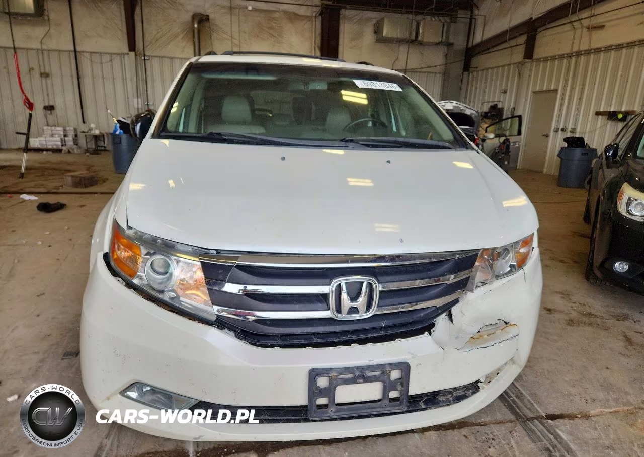 2013 Honda Odyssey Touring VIN:5FNRL5H93DB059372 - 5
