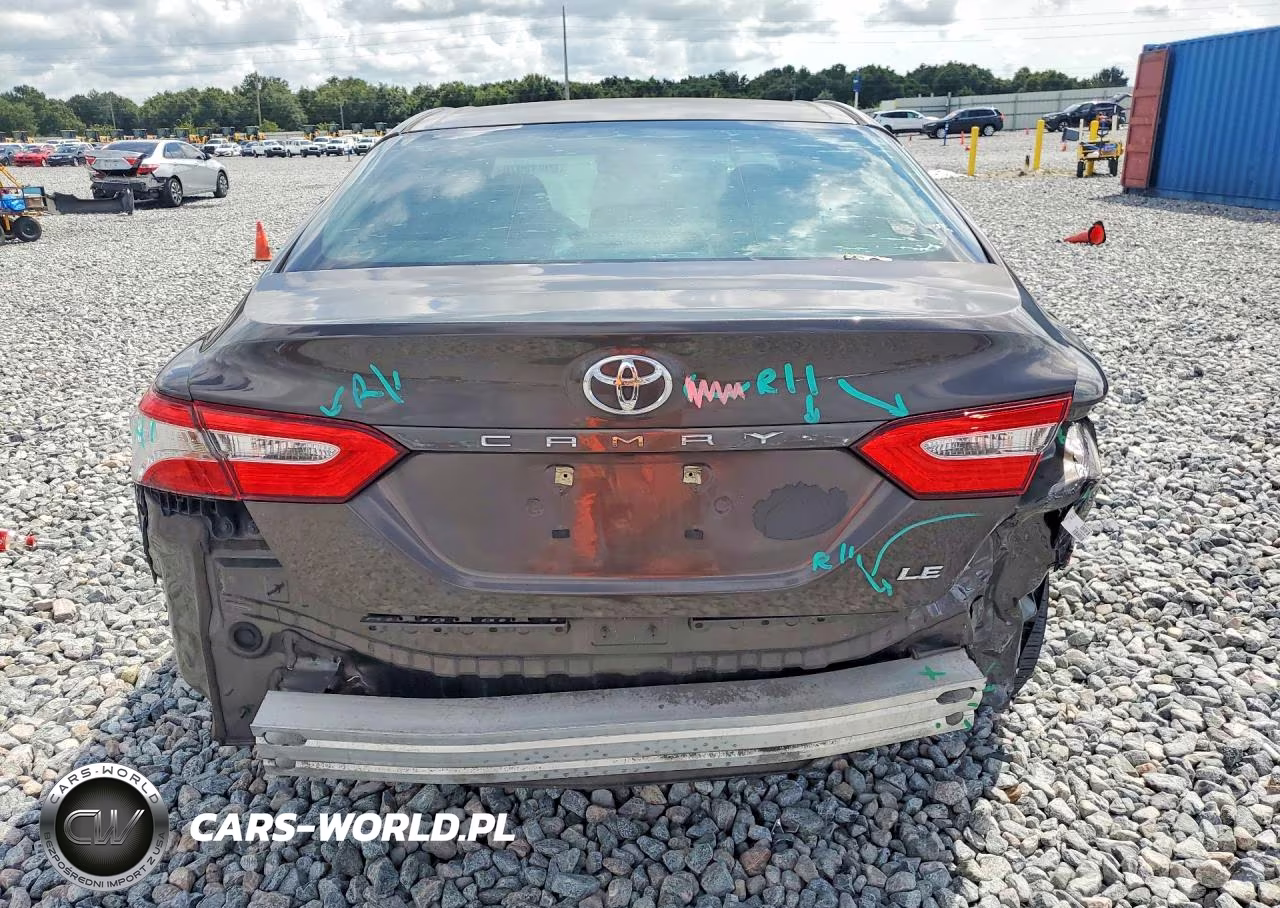 2018 Toyota Camry Le VIN:4T1B11HK6JU150315 - 6