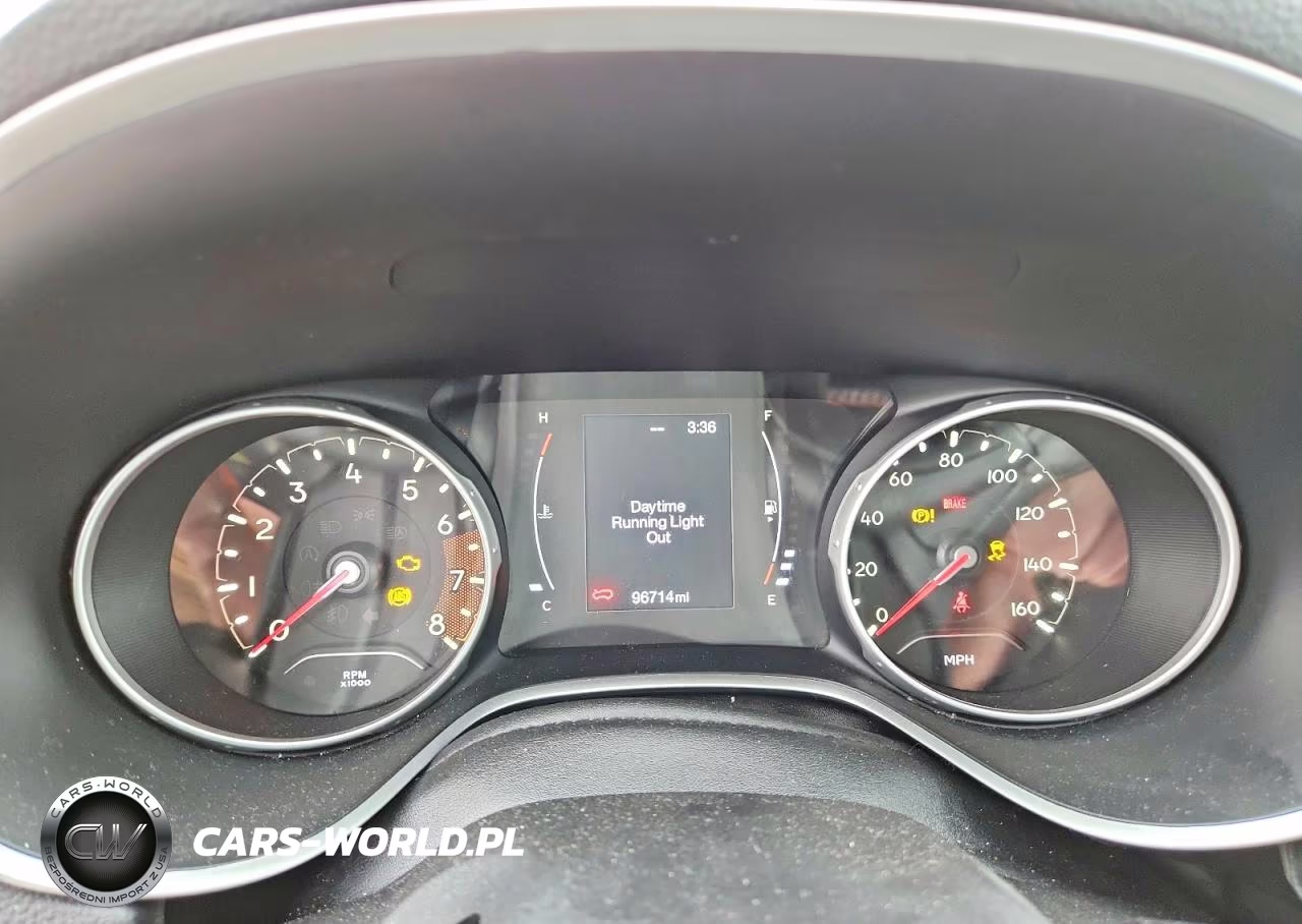 2018 Jeep Compass Latitude VIN:3C4NJCBB2JT303725 - 9