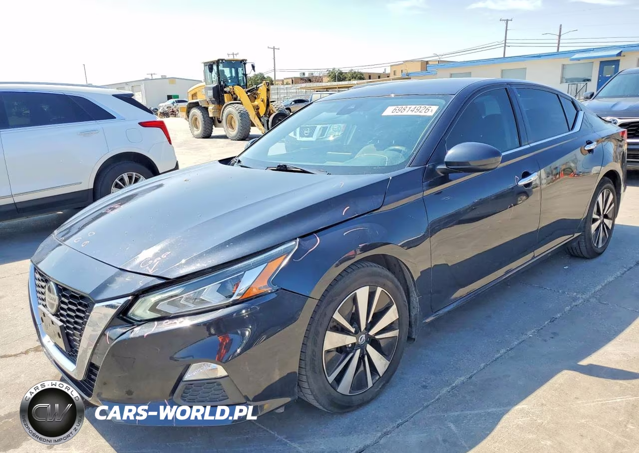 2022 Nissan Altima Sv