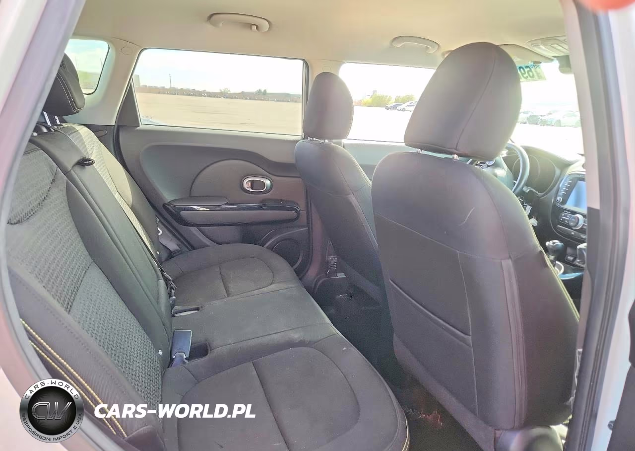 2015 Kia Soul + VIN:KNDJP3A59F7804714 - 10
