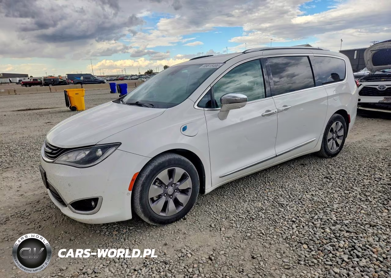 2018 Chrysler Pacifica Hybrid Limited