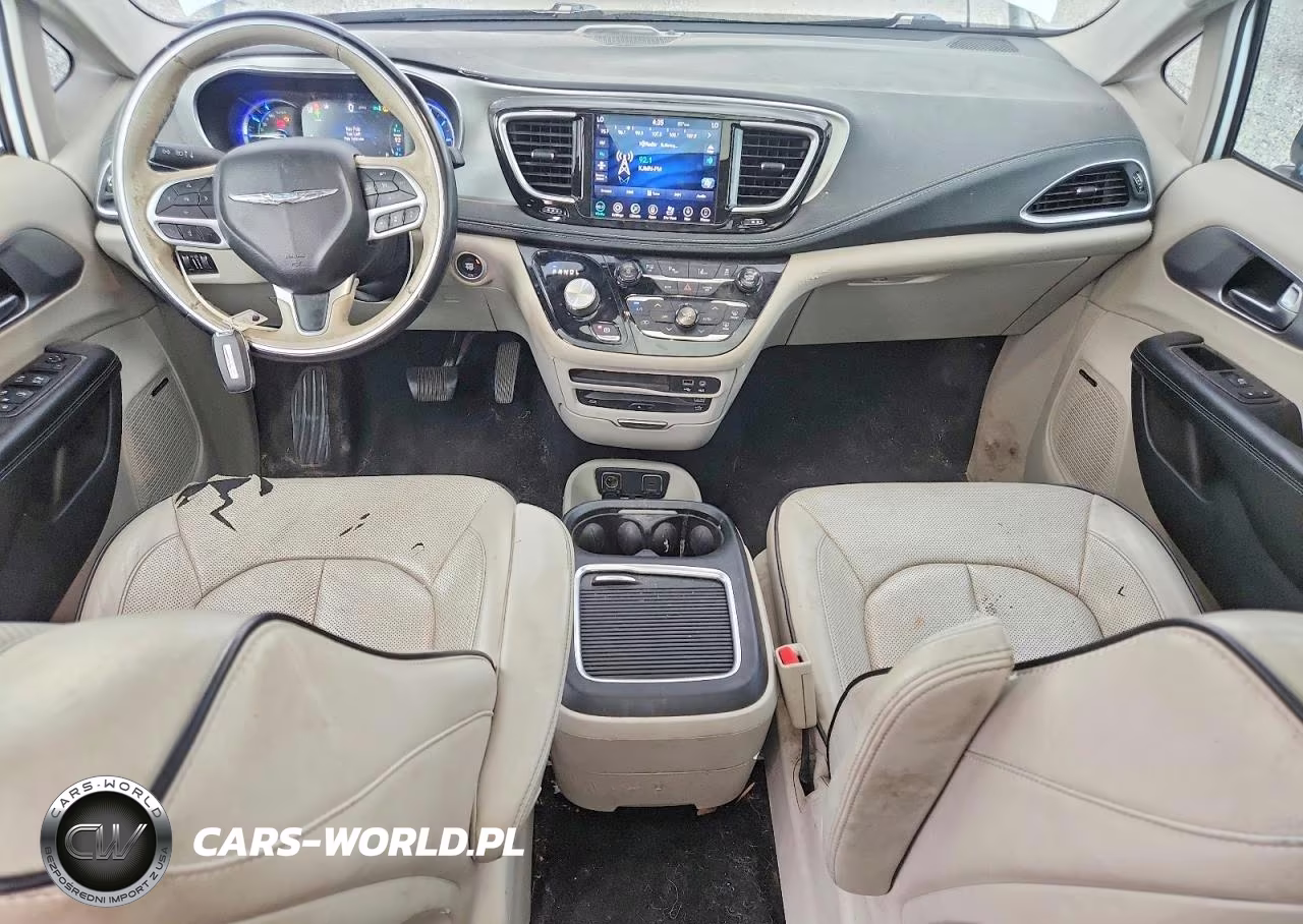 2018 Chrysler Pacifica Hybrid Limited VIN:2C4RC1N79JR359137 - 8