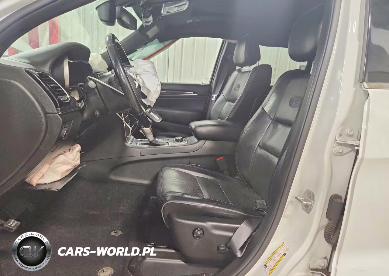 2020 Jeep Grand Cherokee Overland VIN:1C4RJFCG3LC137484 - 7