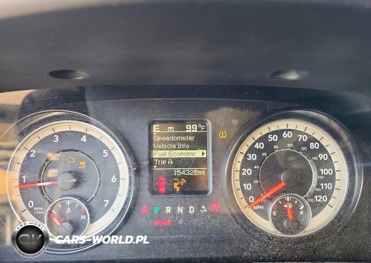 2018 Ram 1500 St VIN:1C6RR7FG5JS246730 - 9