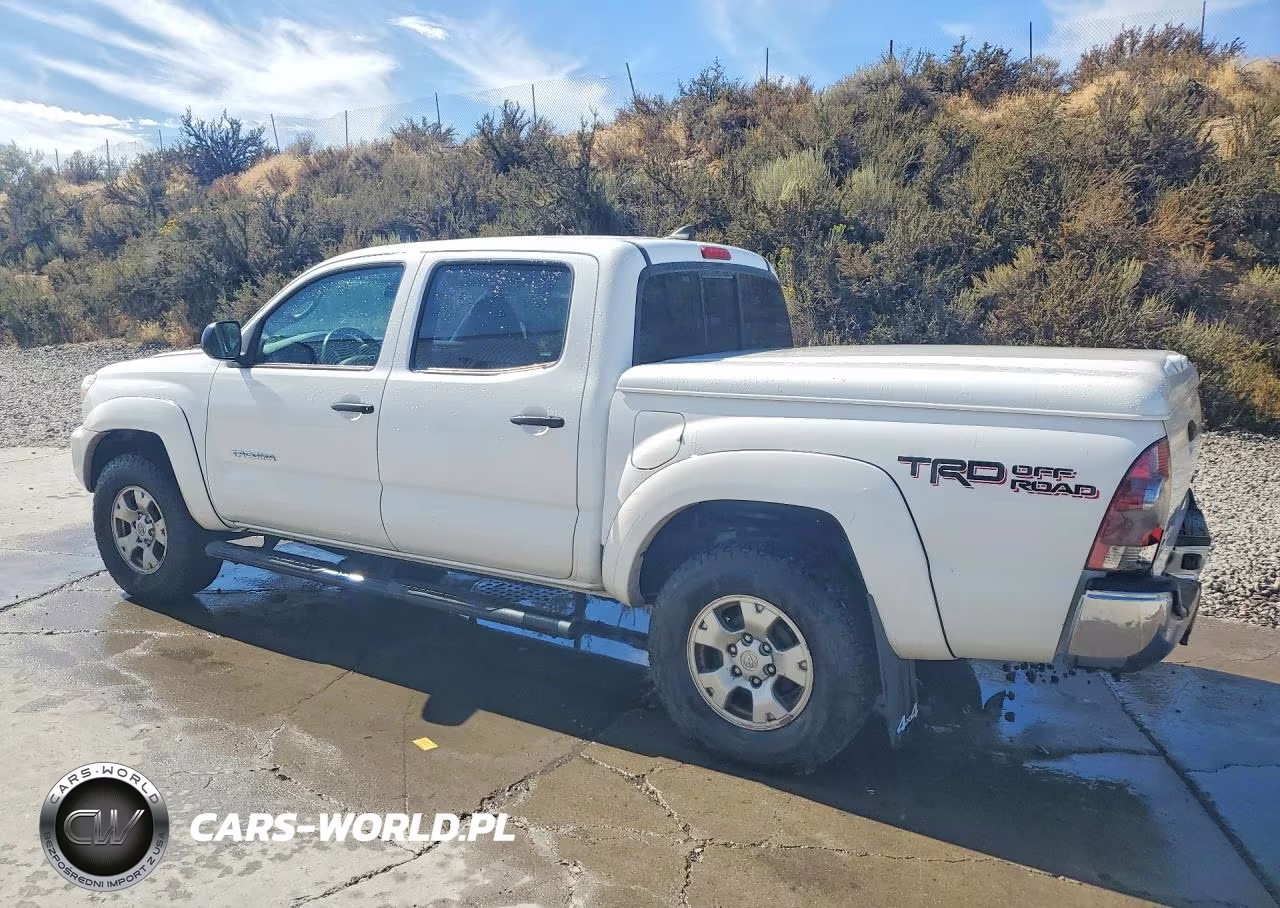 2015 Toyota Tacoma V6 VIN:3TMLU4EN8FM194621 - 2