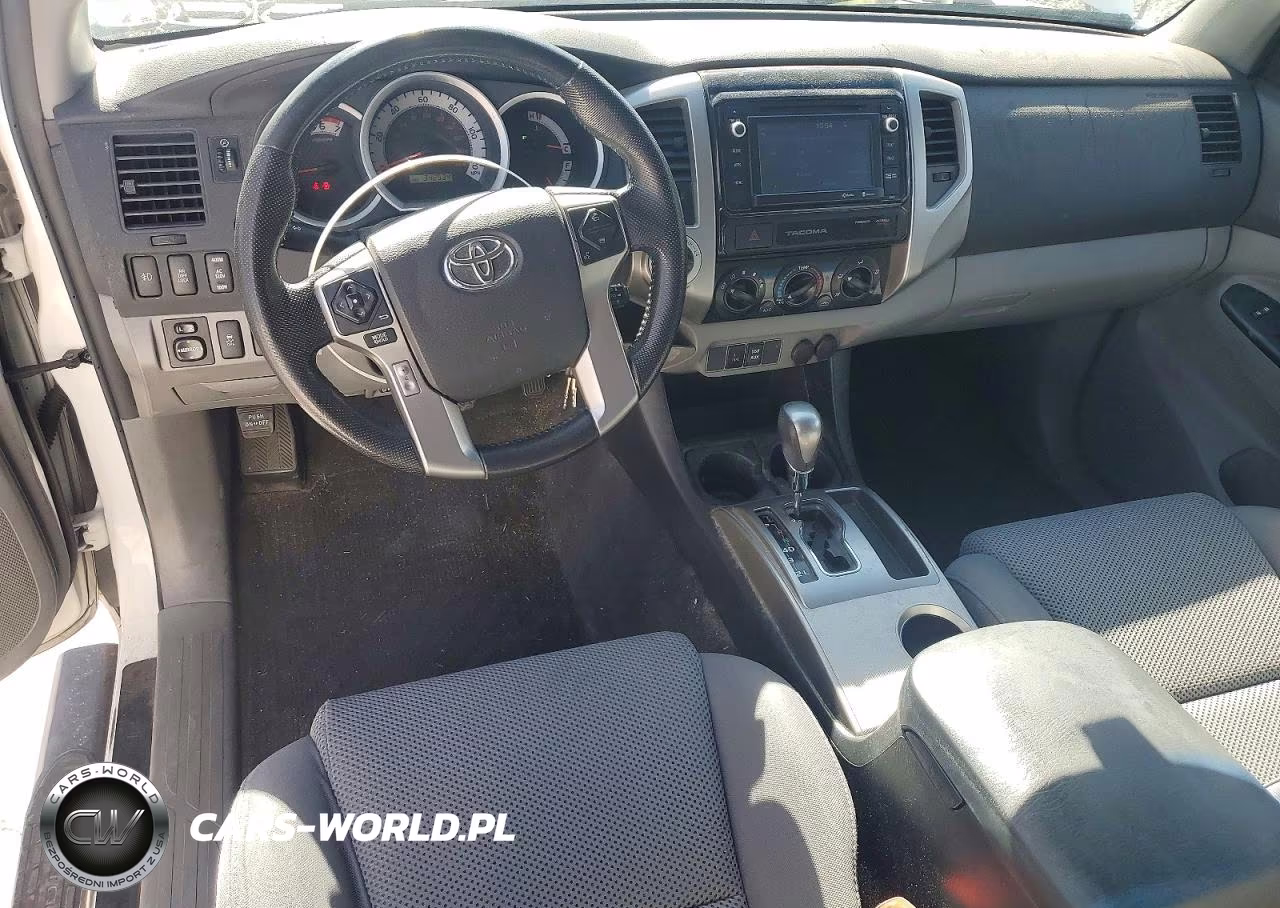 2015 Toyota Tacoma V6 VIN:3TMLU4EN8FM194621 - 8