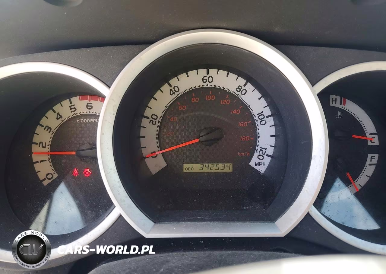 2015 Toyota Tacoma V6 VIN:3TMLU4EN8FM194621 - 9
