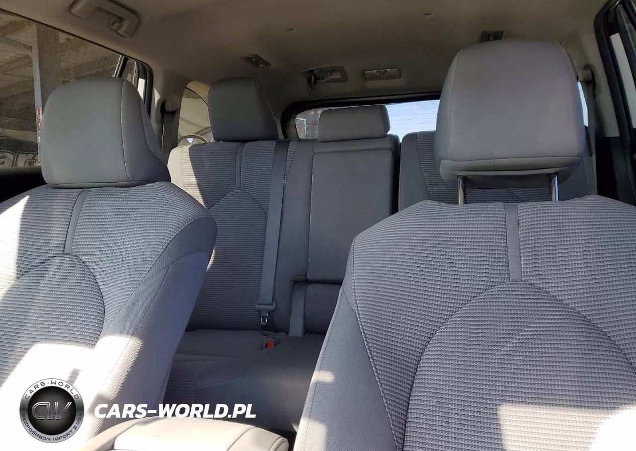 2023 Toyota Highlander L VIN:5TDKDRAH0PS008760 - 10