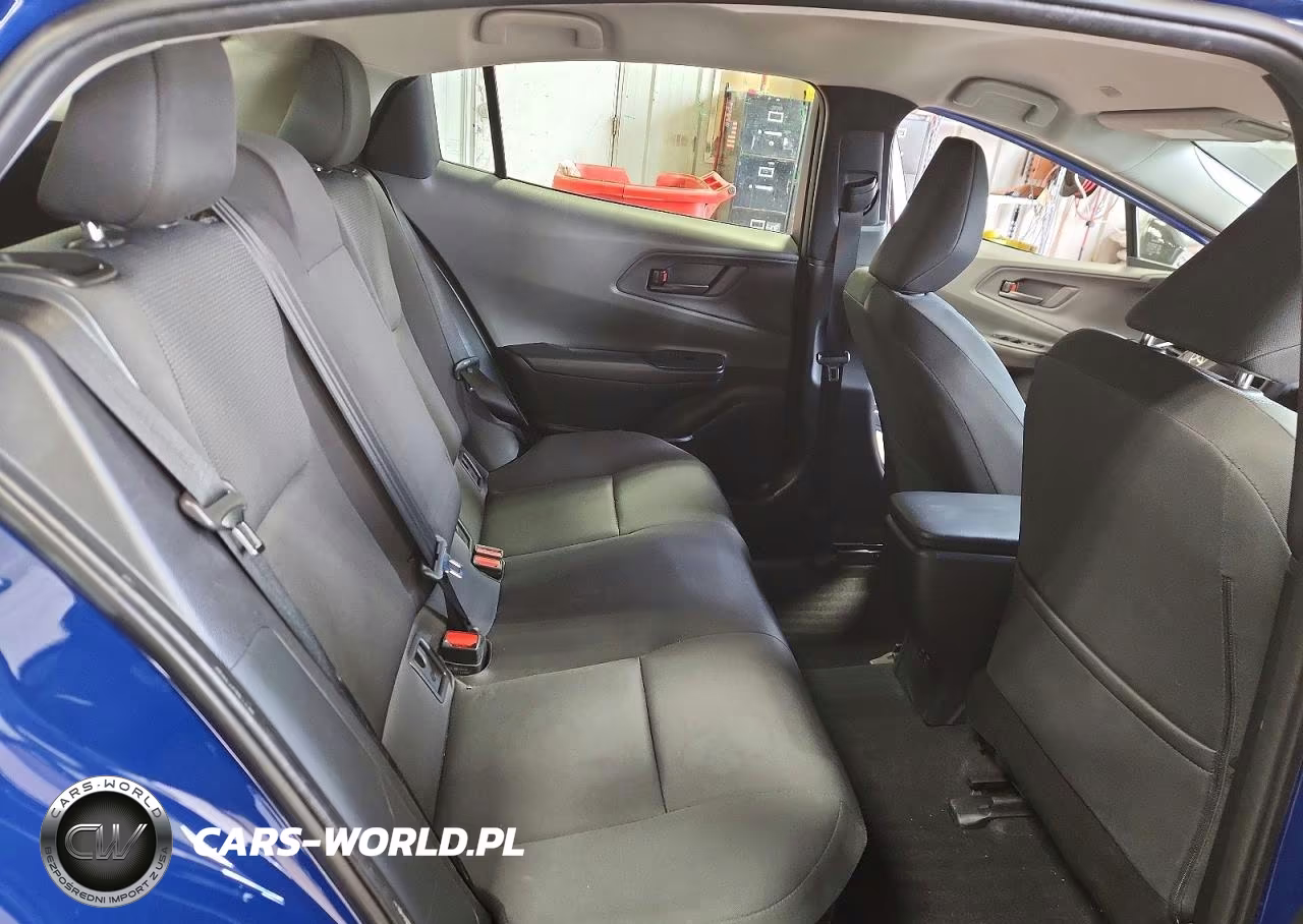2026 Toyota Prius Le VIN:JTDACAAU9T3076502 - 10