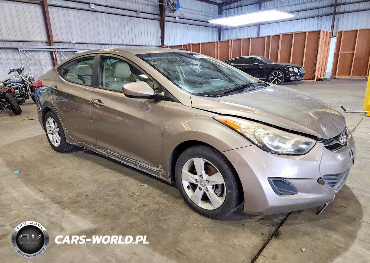 2013 Hyundai Elantra Gls VIN:5NPDH4AE3DH319283 - 4