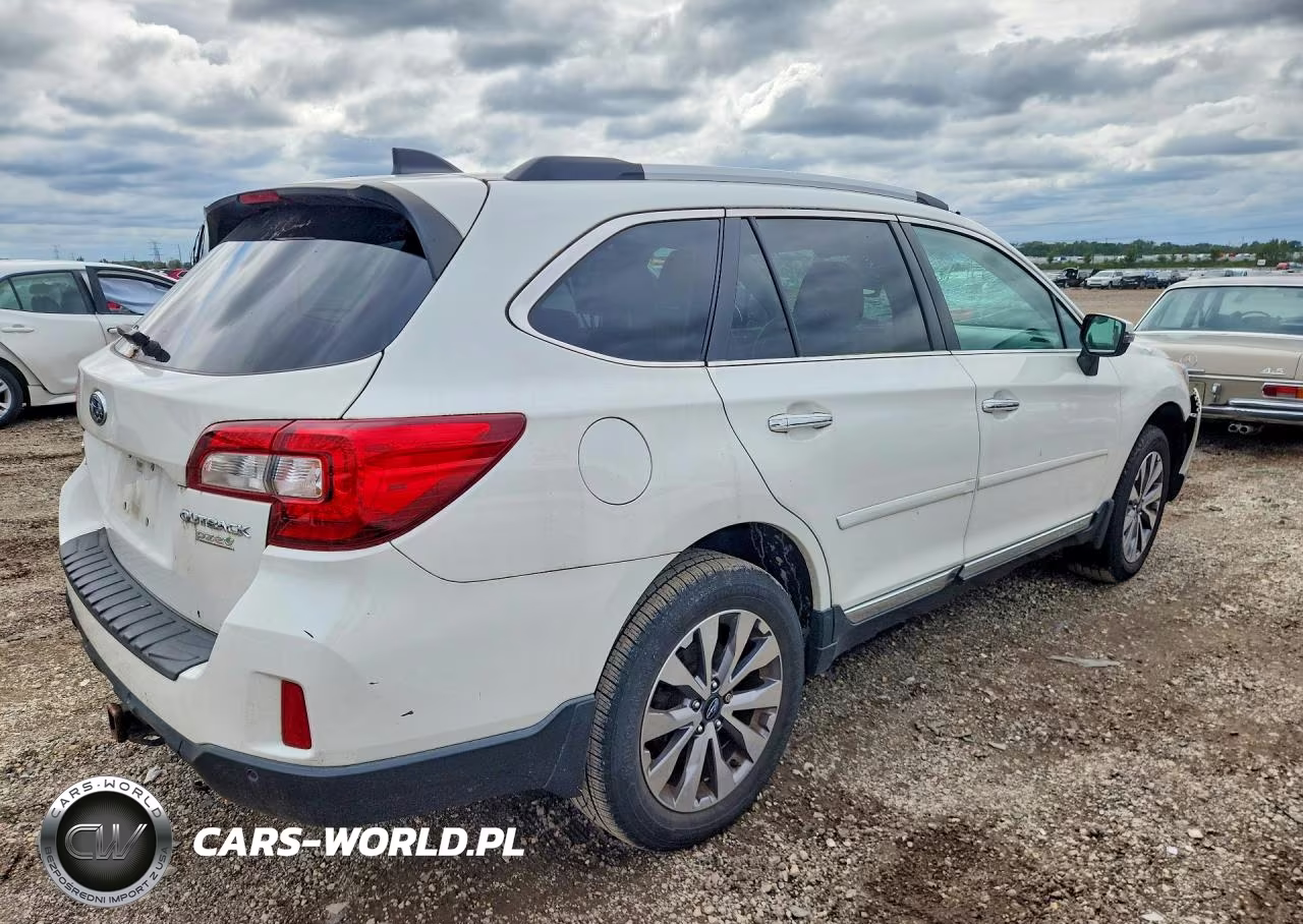 2017 Subaru Outback Touring VIN:4S4BSATC8H3306240 - 3