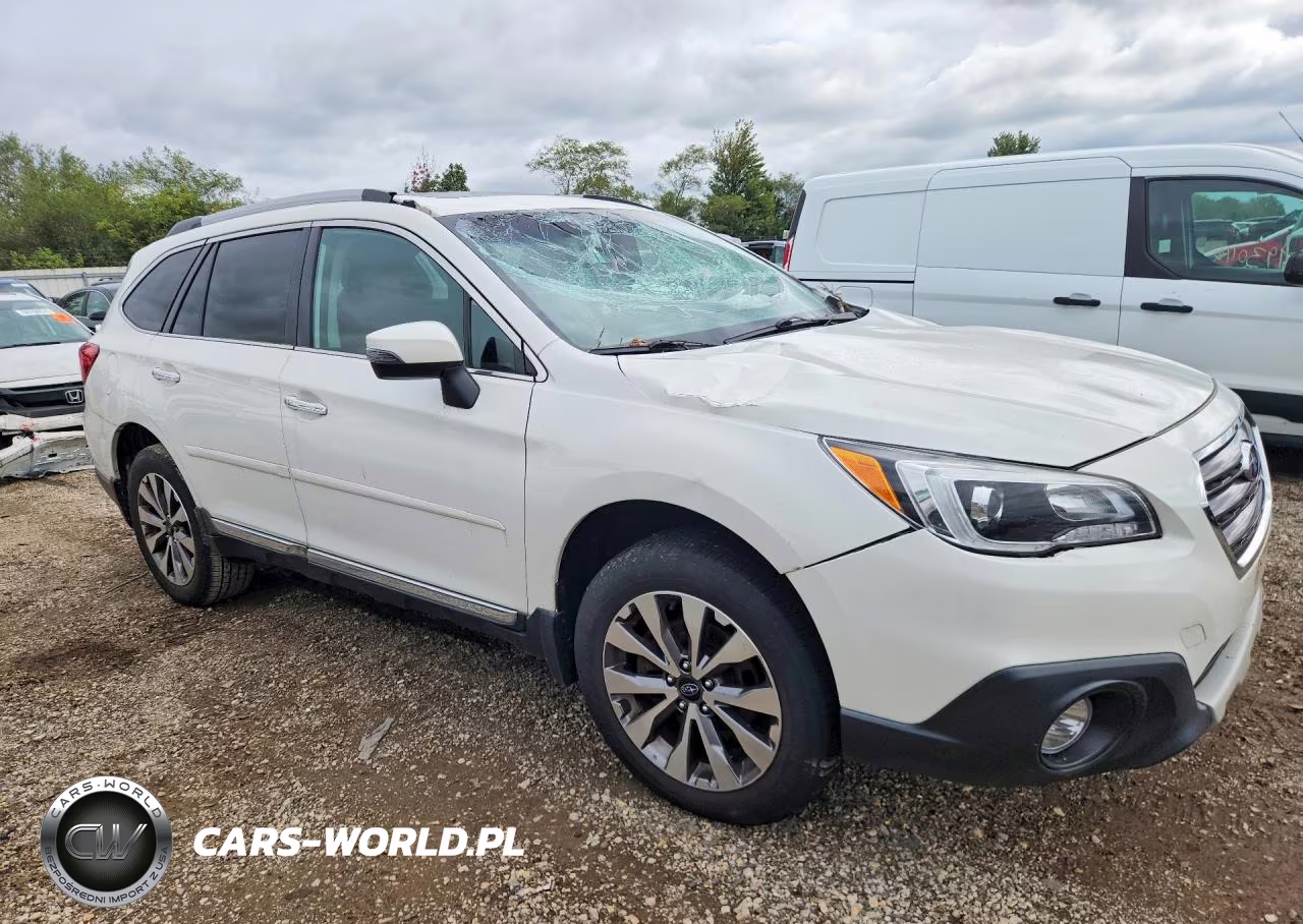 2017 Subaru Outback Touring VIN:4S4BSATC8H3306240 - 4