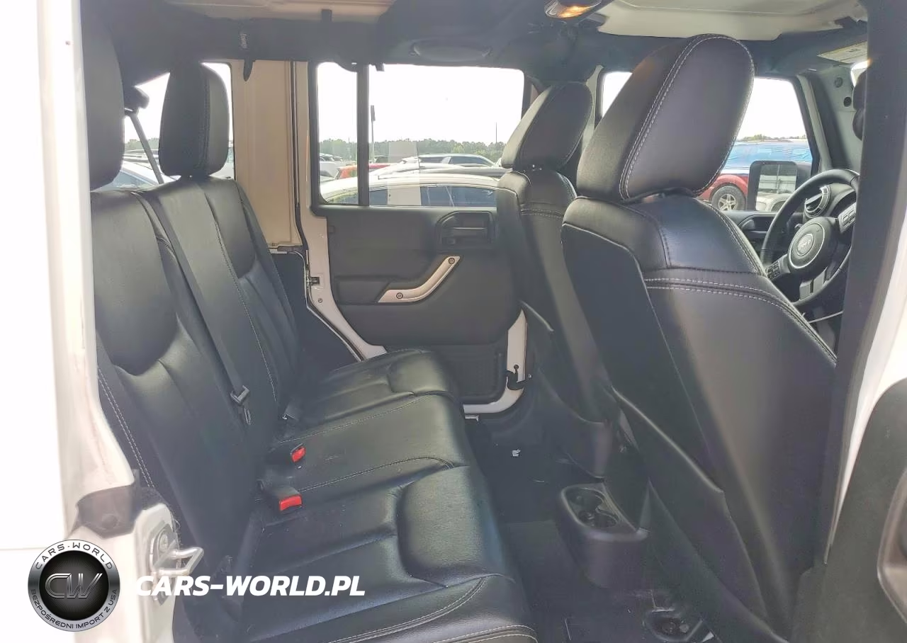 2014 Jeep Wrangler Unlimited Sahara VIN:1C4BJWEG2EL309876 - 10