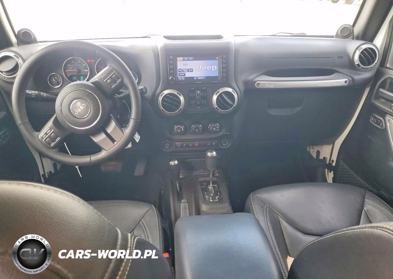 2014 Jeep Wrangler Unlimited Sahara VIN:1C4BJWEG2EL309876 - 8