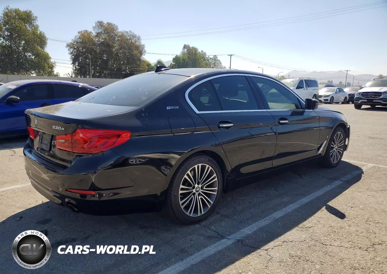 2018 BMW 530E VIN:WBAJA9C51JB250766 - 3