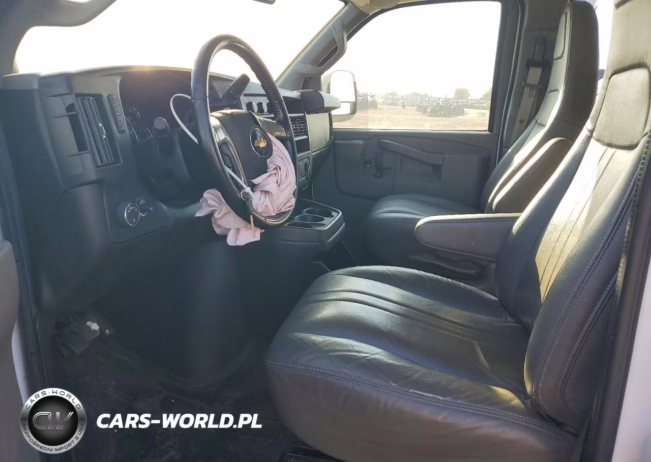 2016 Chevrolet Express G2500 VIN:1GCWGBFF7G1288312 - 7
