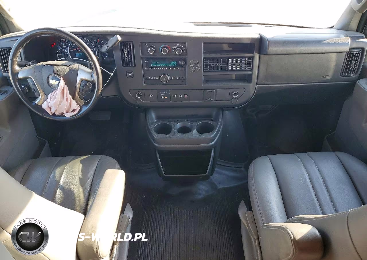 2016 Chevrolet Express G2500 VIN:1GCWGBFF7G1288312 - 8