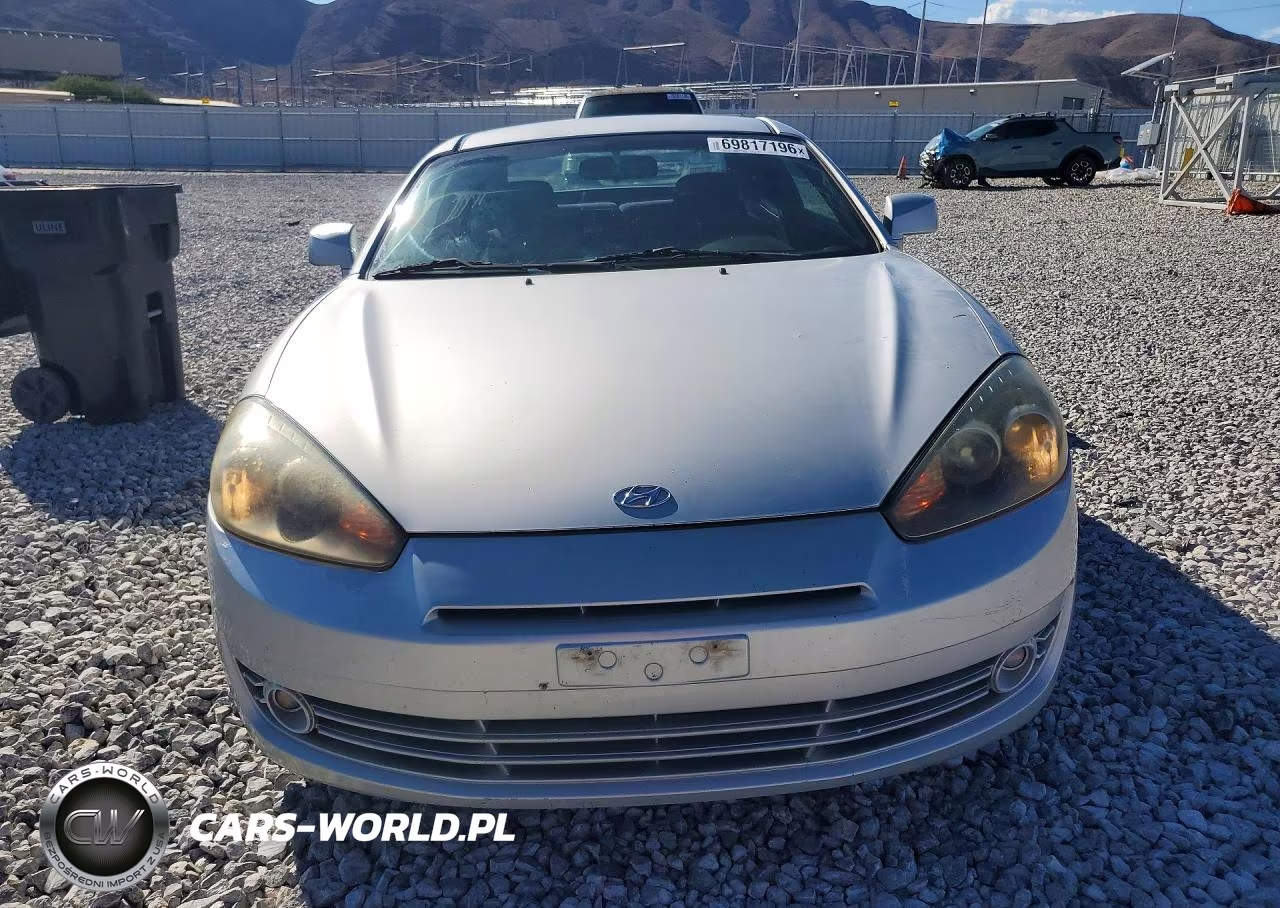 2008 Hyundai Tiburon Gs VIN:KMHHM66D08U292365 - 5