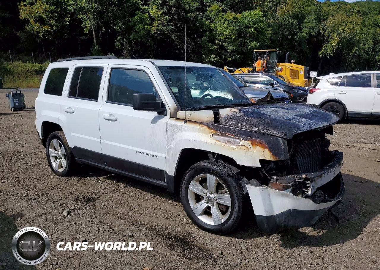 2016 Jeep Patriot Latitude VIN:1C4NJRFB1GD598294 - 4
