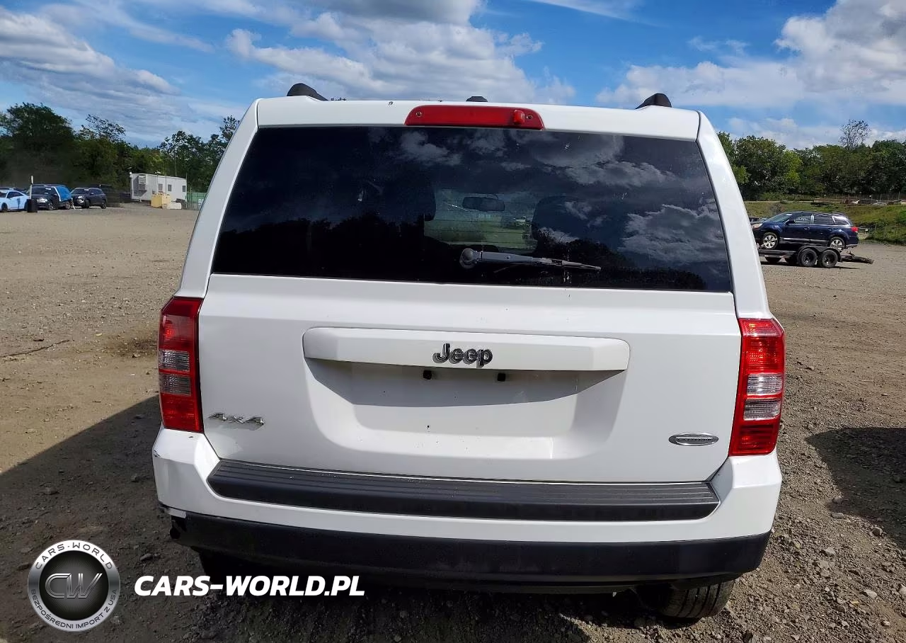 2016 Jeep Patriot Latitude VIN:1C4NJRFB1GD598294 - 6