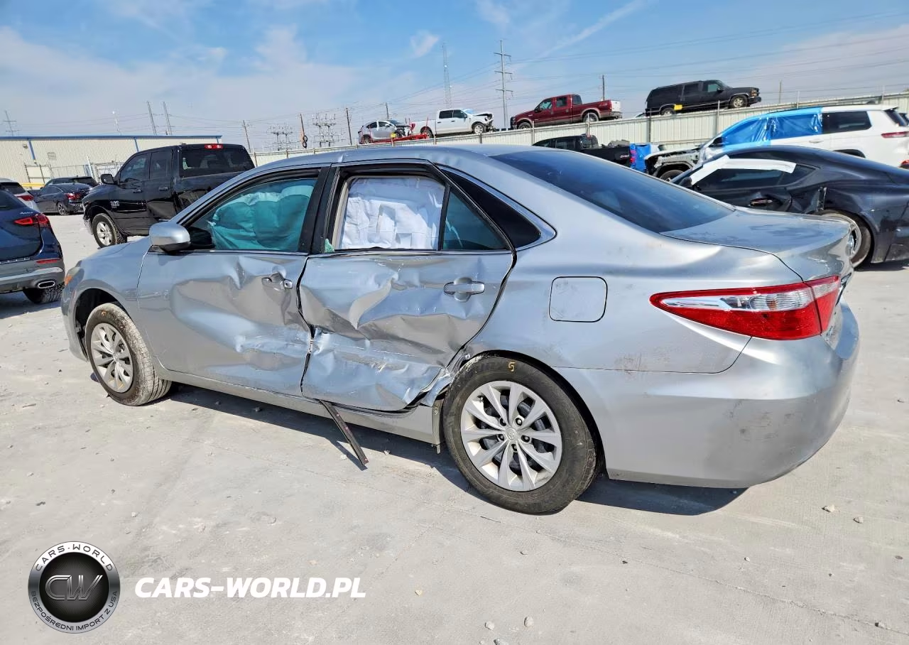 2017 Toyota Camry Le VIN:4T1BF1FK5HU313034 - 2