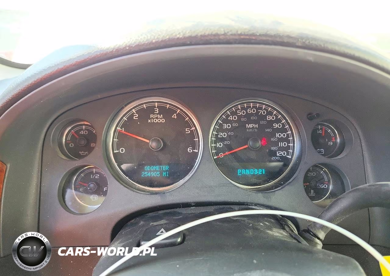 2007 Chevrolet Suburban C1500 VIN:3GNFC16087G135111 - 9