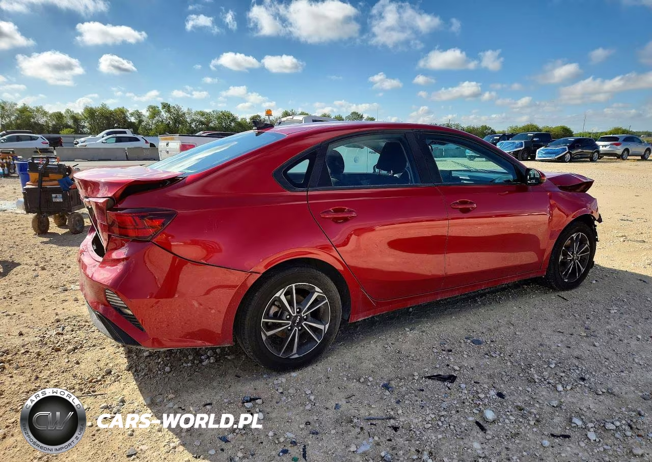 2023 Kia Forte Lxs VIN:3KPF24AD4PE648522 - 3