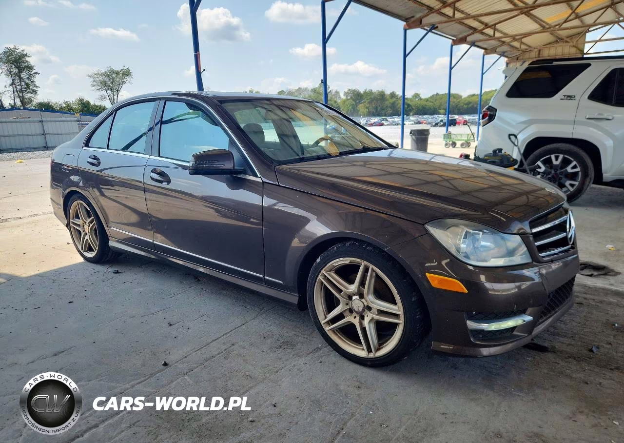 2014 Mercedes-Benz C 250 VIN:WDDGF4HBXER313379 - 4