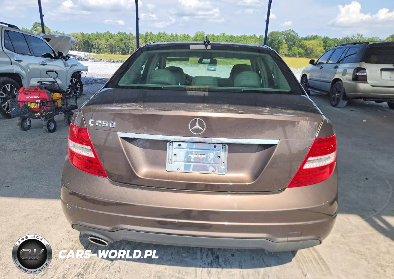 2014 Mercedes-Benz C 250 VIN:WDDGF4HBXER313379 - 6