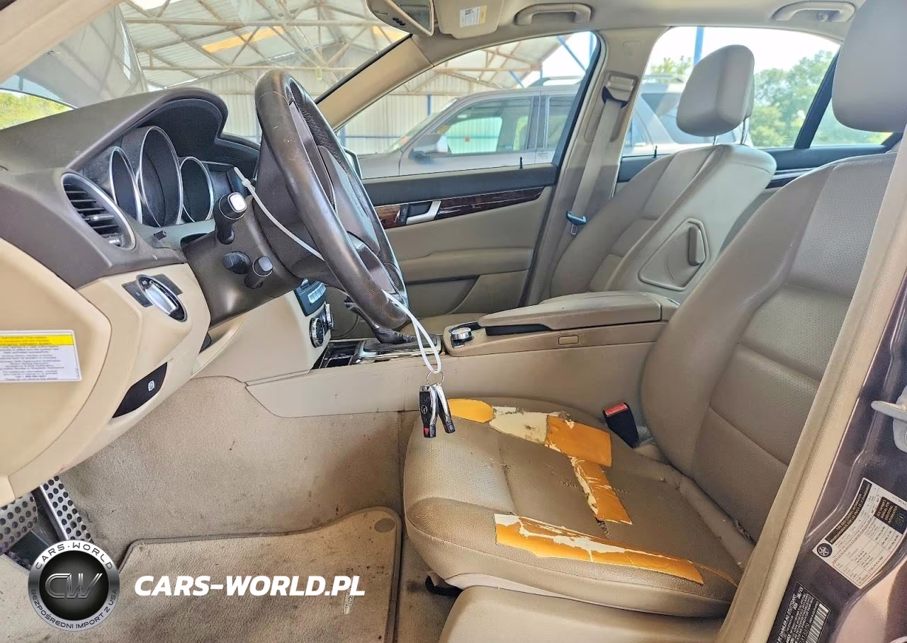 2014 Mercedes-Benz C 250 VIN:WDDGF4HBXER313379 - 7