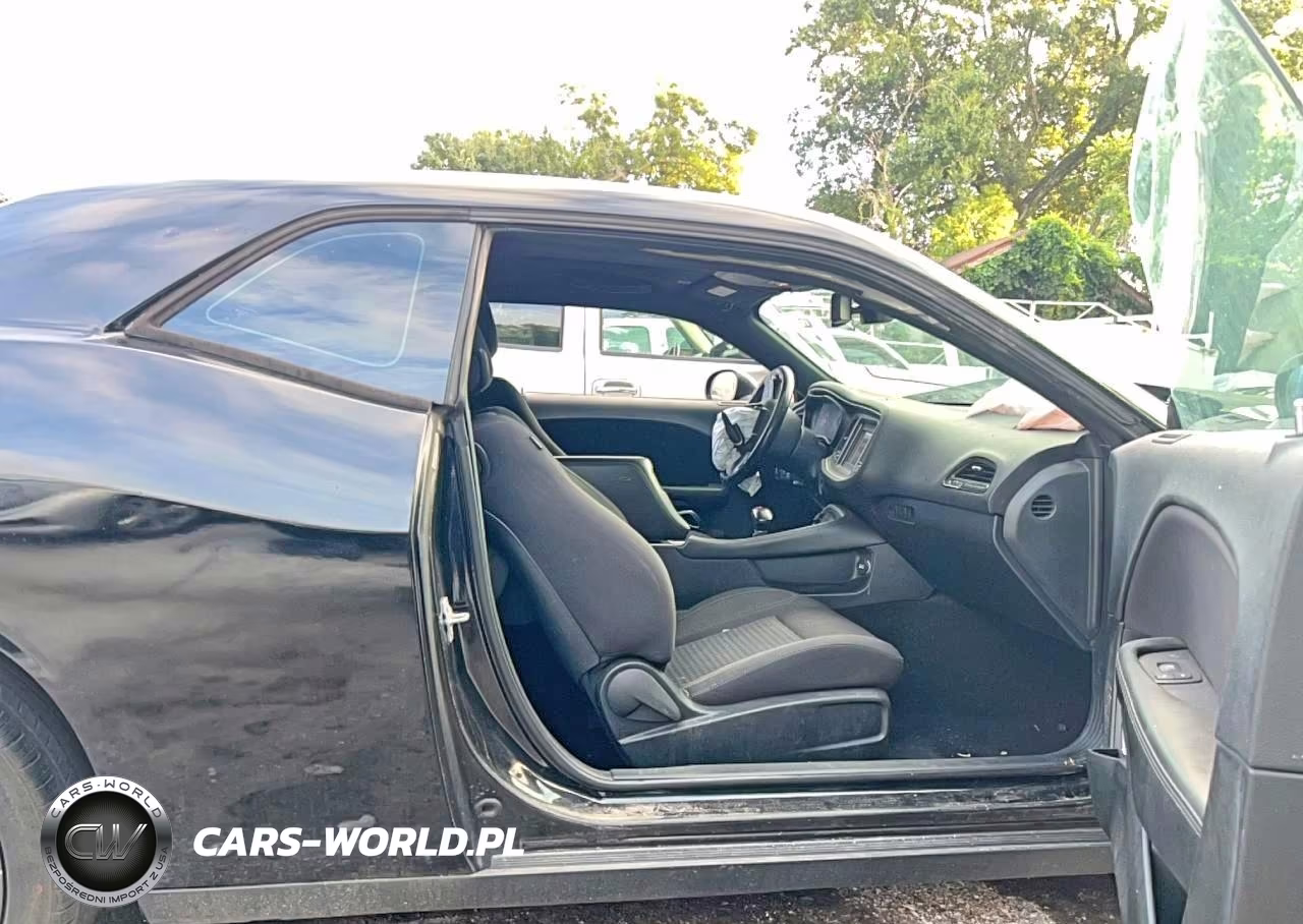 2019 Dodge Challenger Sxt VIN:2C3CDZAG7KH717113 - 5