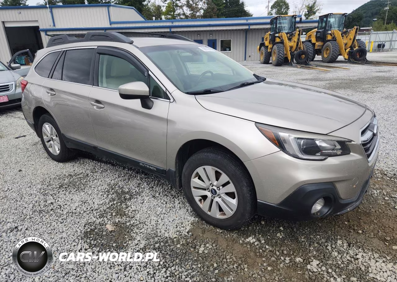 2019 Subaru Outback 2.5I Premium VIN:4S4BSAFC5K3256819 - 4