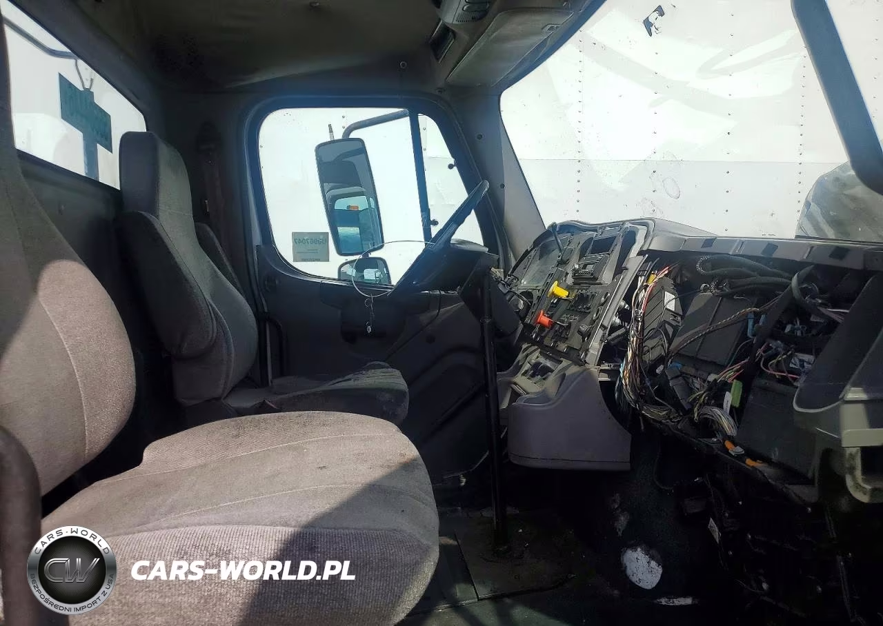2017 Freightliner Business Class M2 Semi Truck VIN:3AKJC5DV1HDJE0029 - 5