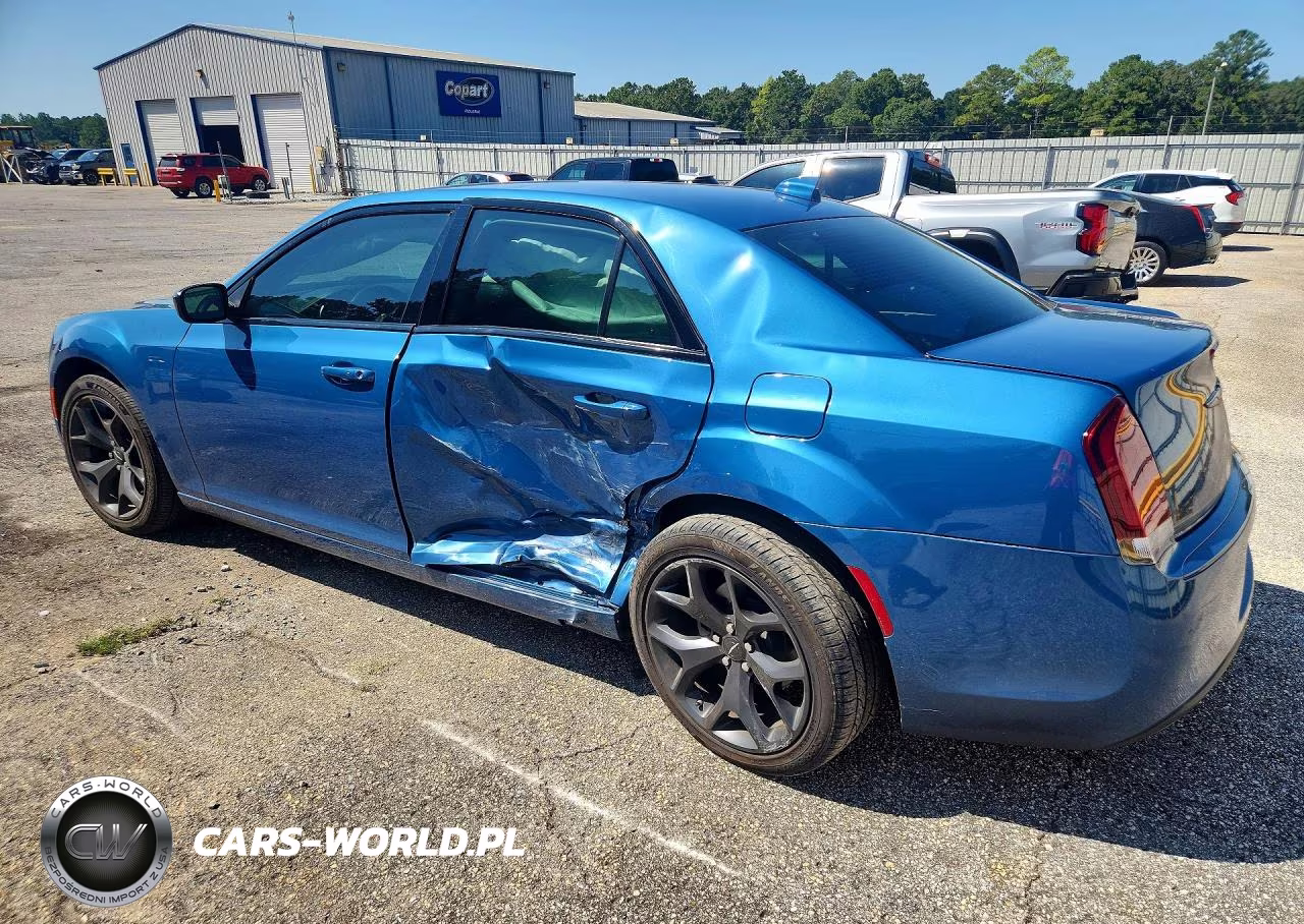 2022 Chrysler 300 Touring VIN:2C3CCAAG7NH139488 - 2