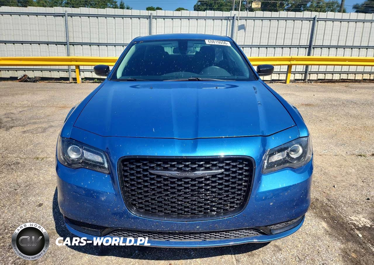 2022 Chrysler 300 Touring VIN:2C3CCAAG7NH139488 - 5