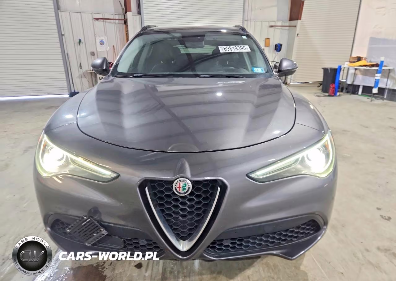2018 Alfa Romeo Stelvio Sport VIN:ZASFAKPNXJ7B83461 - 5