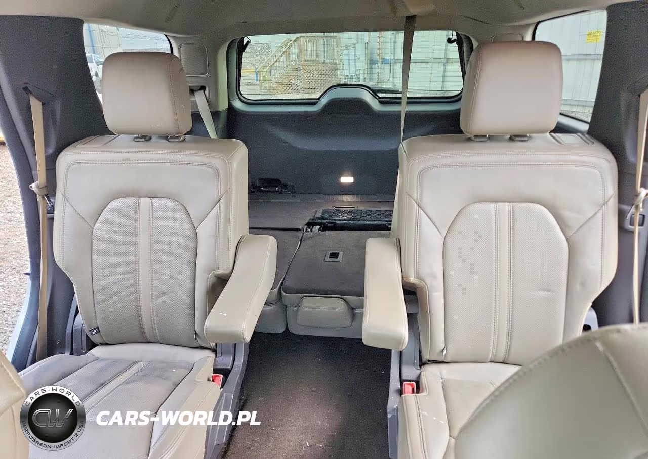 2019 Ford Expedition Limited VIN:1FMJU1KTXKEA20537 - 10