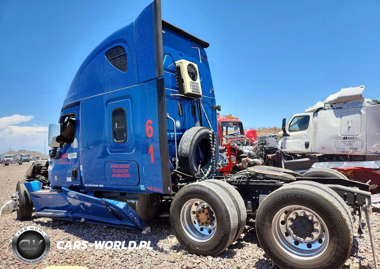 2017 Freightliner Cascadia 125 VIN:3AKJGLDR3HSHZ6926 - 3