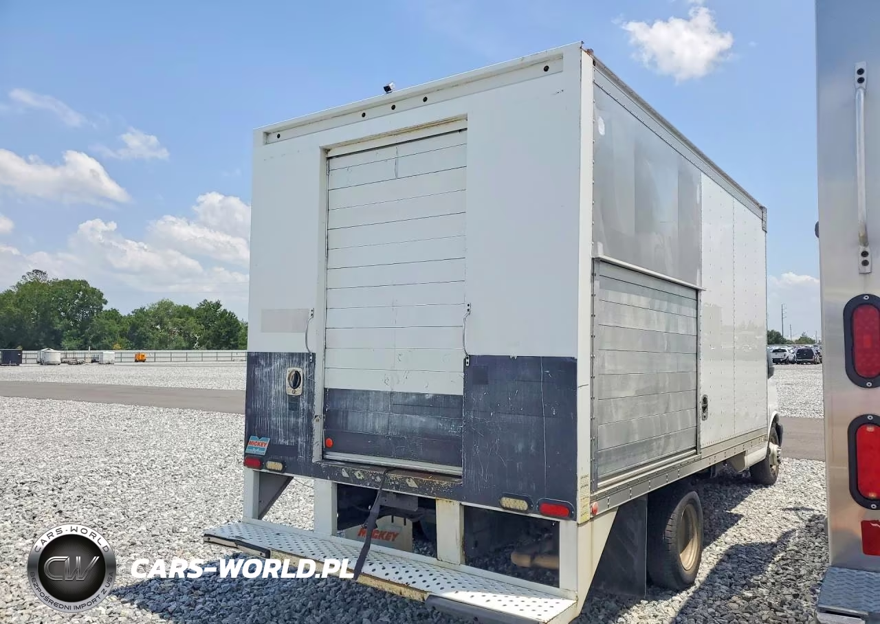 2014 Chevrolet Express Refrigerated Box Truck VIN:1GB6G5CG2E1195018 - 3