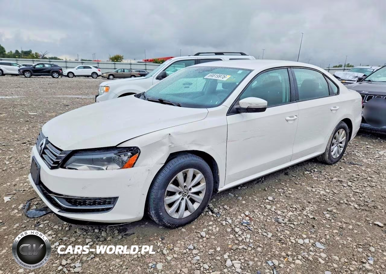 2013 Volkswagen Passat S VIN:1VWAH7A33DC057843 - 1