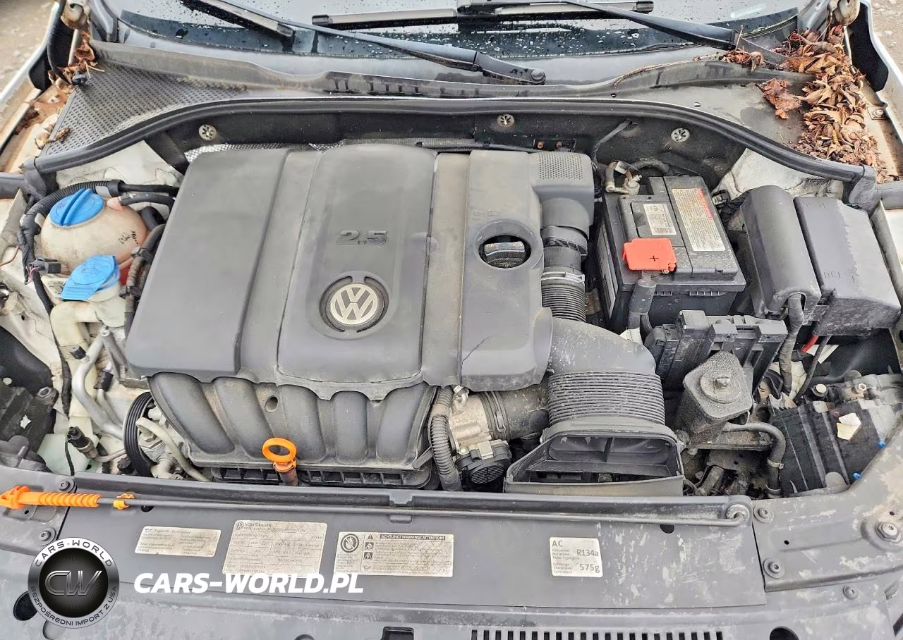 2013 Volkswagen Passat S VIN:1VWAH7A33DC057843 - 11