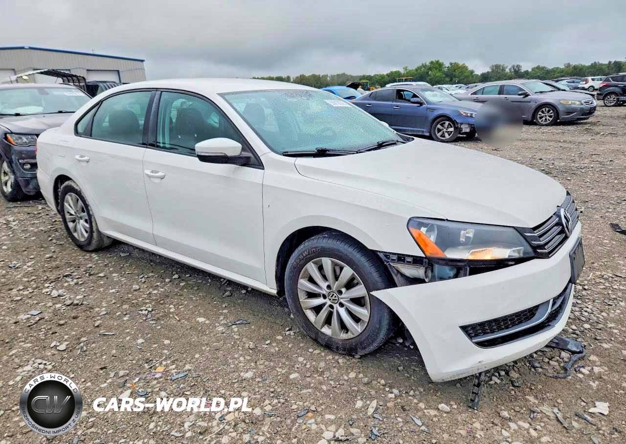 2013 Volkswagen Passat S VIN:1VWAH7A33DC057843 - 4