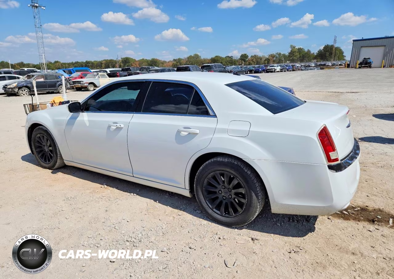 2014 Chrysler 300 VIN:2C3CCAAG3EH335945 - 2